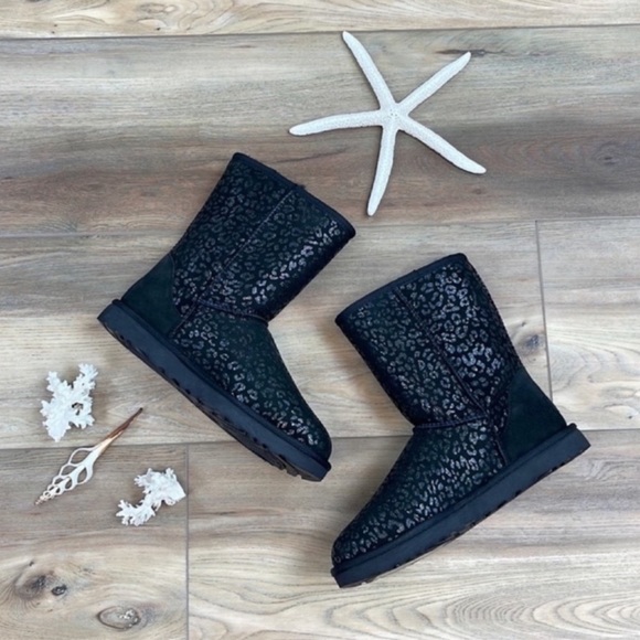 🌴🔆UGG- CLASSIC SHORT SNOW LEOPARD BOOTS PINK🔆🌴 - Picture 3 of 14